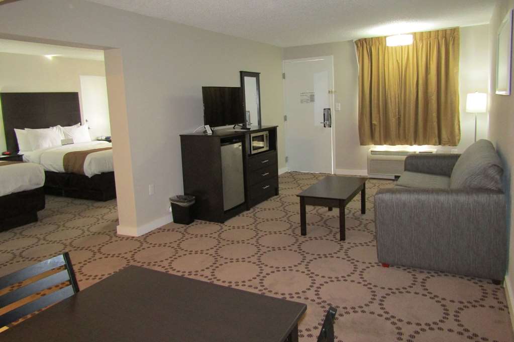 quality inn and suites kissimmee by the lake
