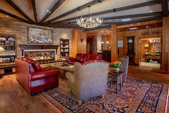 Mount Lemmon Lodge,12833 N Sabino Canyon Park,5 star