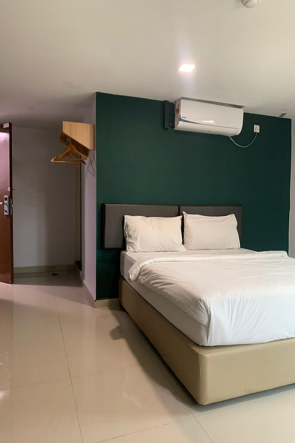 room v jalan megat managed by secom