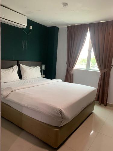 room v jalan megat managed by secom