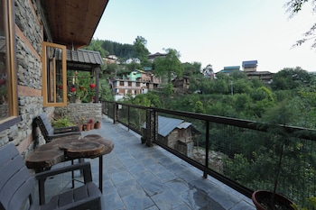 rustic roots home stay