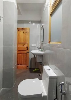 rustic roots home stay