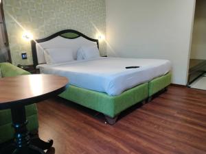 hotel black and white