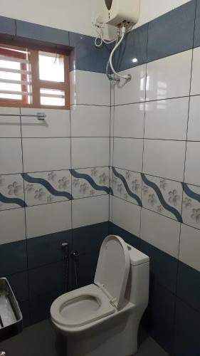 souparnika lakeview homestay