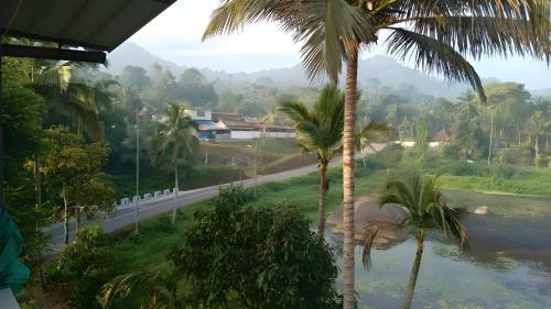 souparnika lakeview homestay