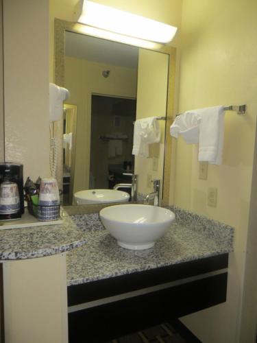 best western knoxville suites downtown