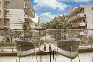 lime wood stay near huda city centre metro station