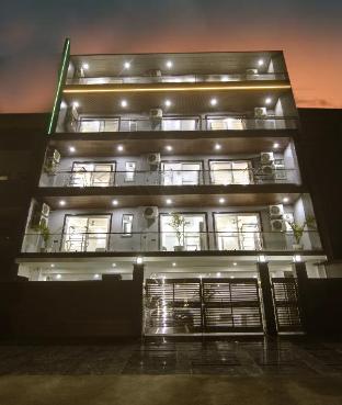 lime wood stay near huda city centre metro station