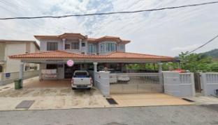 eighteen guesthouse