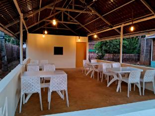 Sea Spray Resort,,2 star