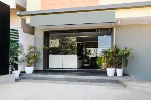 super townhouse shamshabad paradise formerly blue petals hotel