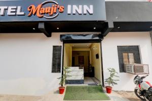 hotel o 821203 hotel maujis inn