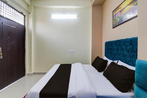 hotel o 821203 hotel maujis inn