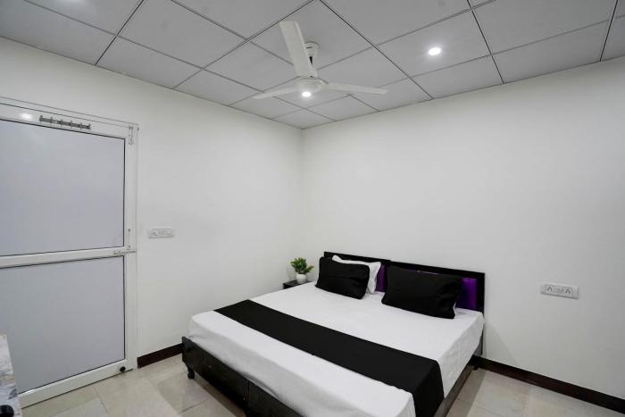 spot on hotel blu moon