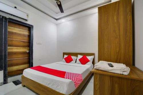 Hotel O Swastik,,4 star