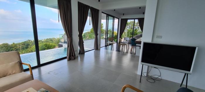 sis and sea villa