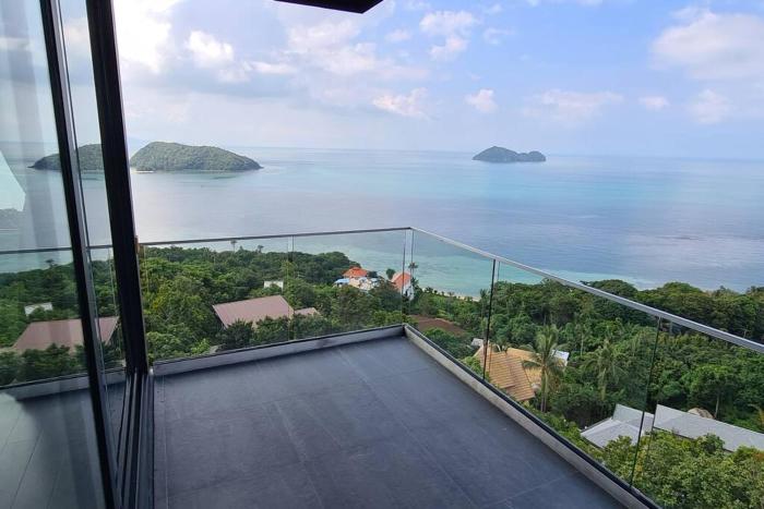 sis and sea villa