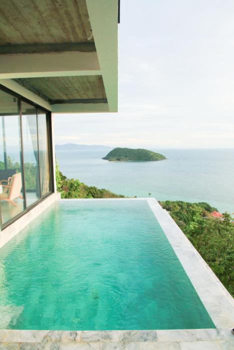 sis and sea villa