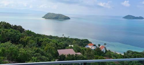 sis and sea villa