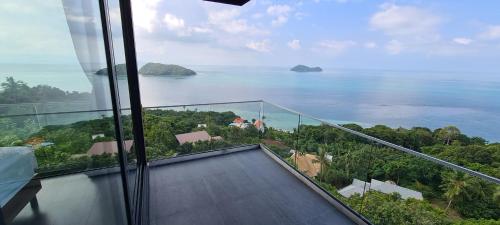 sis and sea villa
