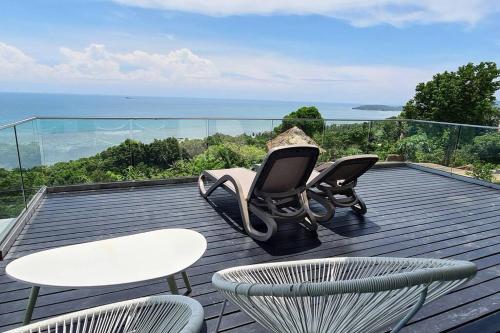 sis and sea villa