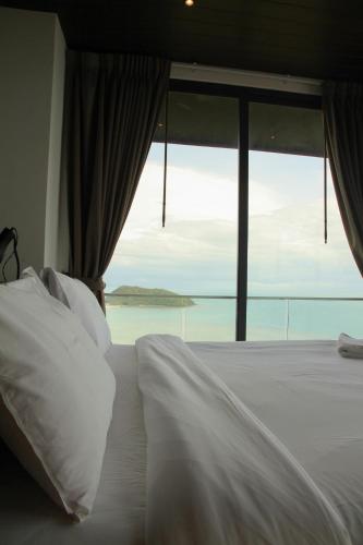 sis and sea villa