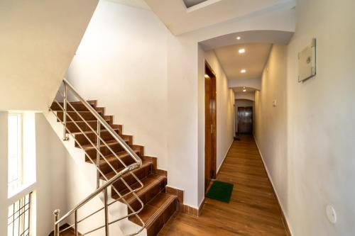 lax residency white town