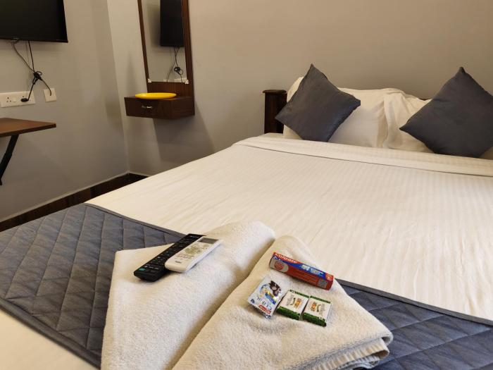 lax residency white town