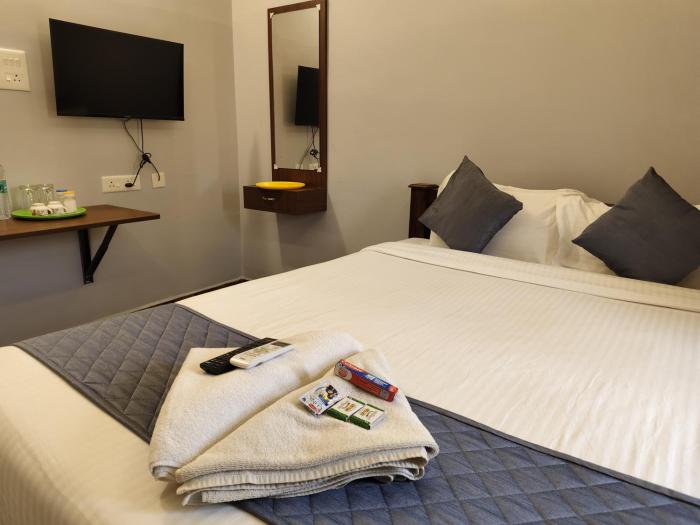 lax residency white town