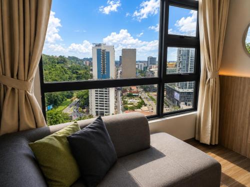 tf sunset ocean view homestay jesselton quay