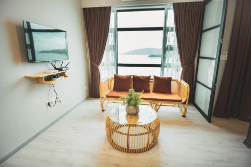 tf sunset ocean view homestay jesselton quay
