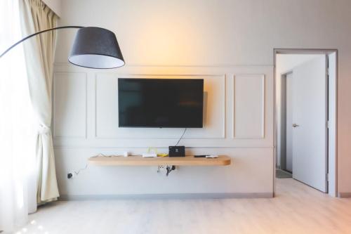 tf sunset ocean view homestay jesselton quay