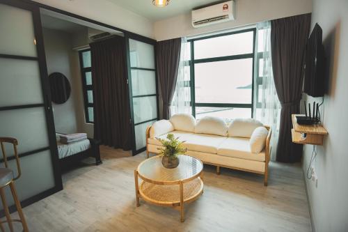 tf sunset ocean view homestay jesselton quay