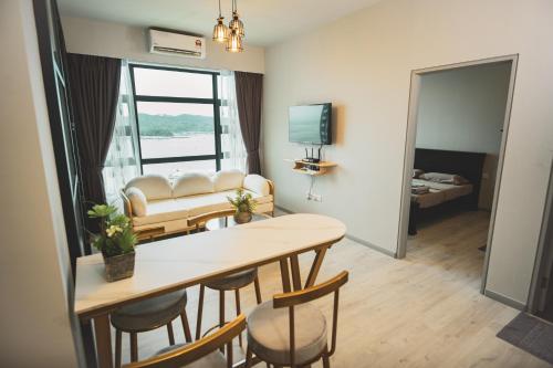 tf sunset ocean view homestay jesselton quay