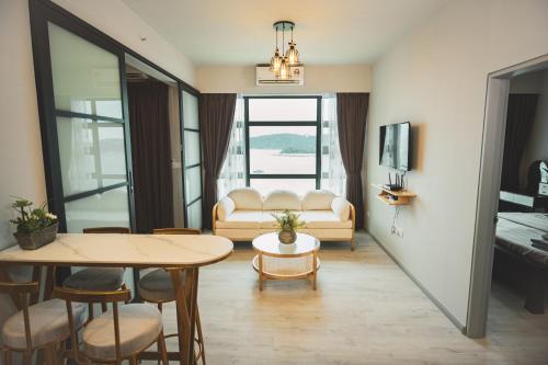 tf sunset ocean view homestay jesselton quay