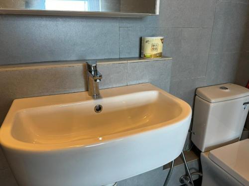 tf sunset ocean view homestay jesselton quay