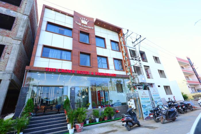 crown hotel agra near taj mahal