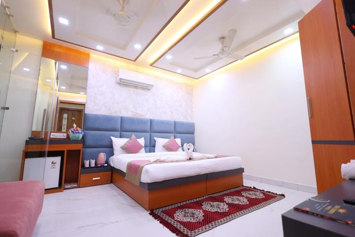 crown hotel agra near taj mahal