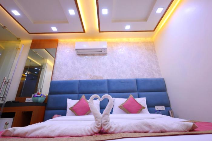 crown hotel agra near taj mahal