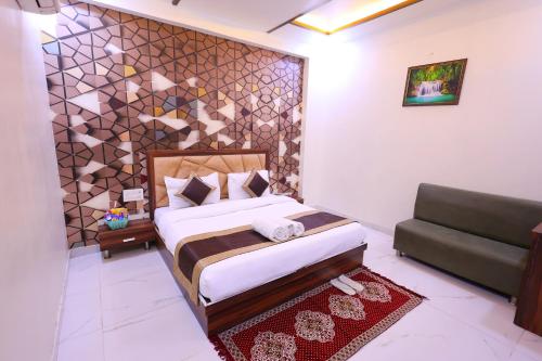 crown hotel agra near taj mahal