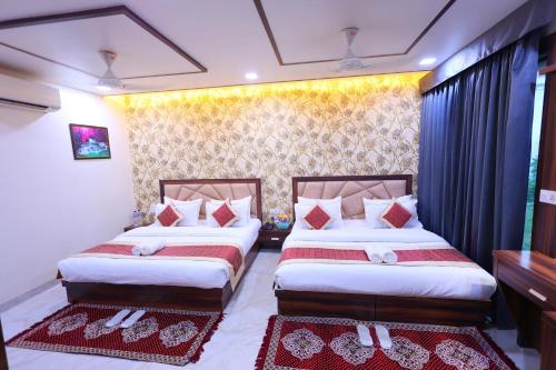 crown hotel agra near taj mahal