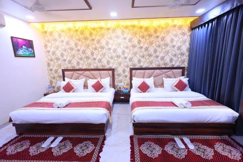 crown hotel agra near taj mahal