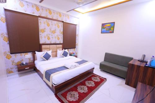 crown hotel agra near taj mahal
