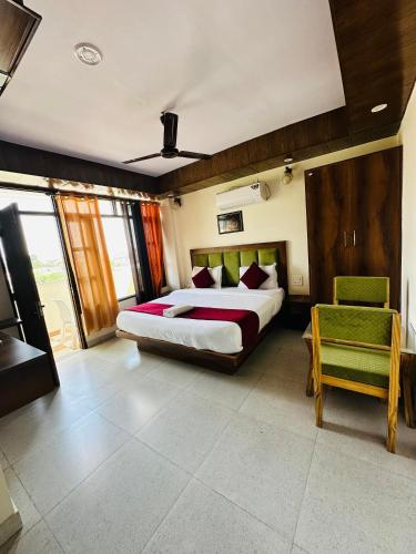 hotel royal orbit