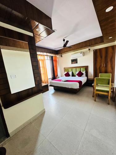 hotel royal orbit