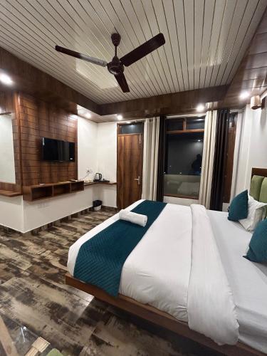 hotel royal orbit