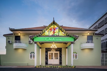 gaia hotel