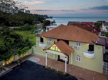 gaia hotel