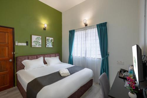 gaia hotel