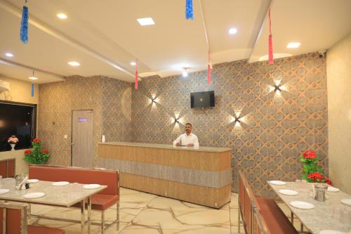 neelkanth hotel and restaurant